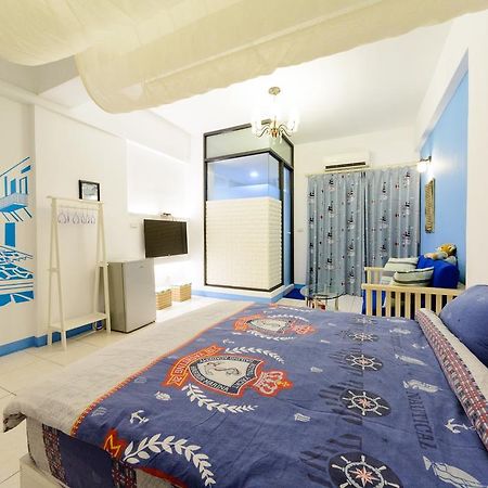 Play House Hotel Tainan Buitenkant foto