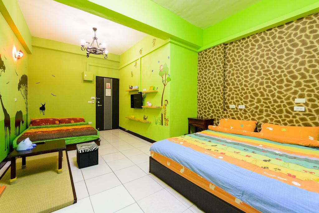 Play House Hotel Tainan Buitenkant foto