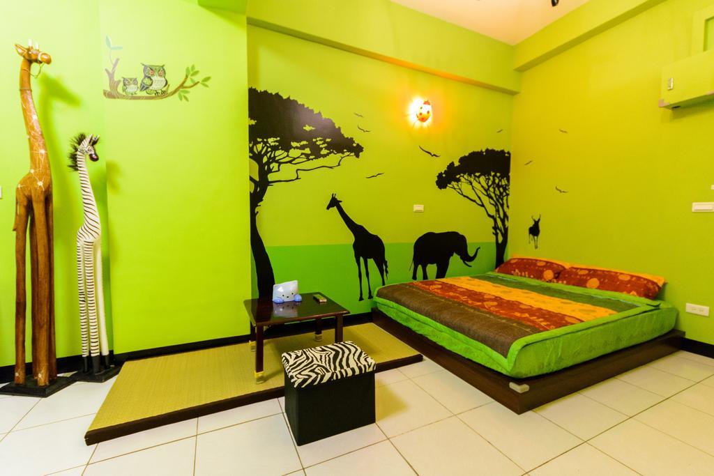 Play House Hotel Tainan Buitenkant foto