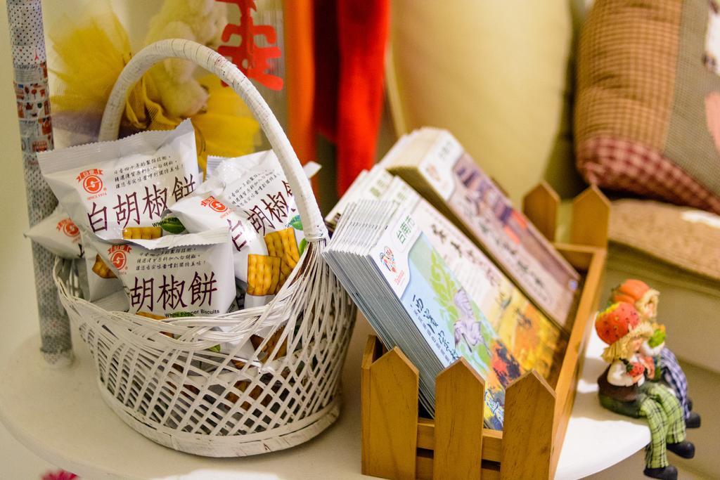 Play House Hotel Tainan Buitenkant foto