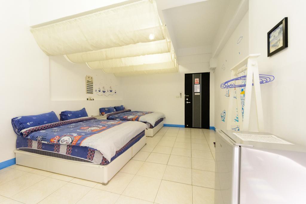 Play House Hotel Tainan Buitenkant foto